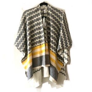 Cocogio Zig Zag Reversible Striped Cotton Wrap